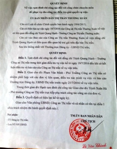 Trưởng CA thị trấn bị bắt quả tang ăn vụng trong nhà nghỉ - Ảnh 2.