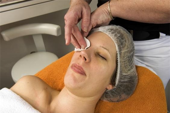 no-ro-mot-lam-dep-bang-nuoc-tieu-cua-chinh-minh