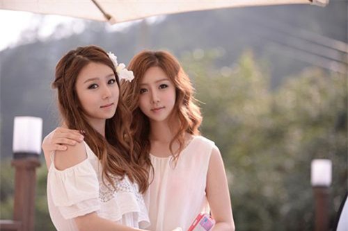 cap song sinh hot nhat tuan: man lot xac ngoan muc nho phau that tham my - 14