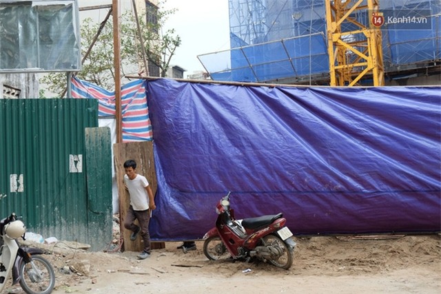 Giây phút giàn giáo công trình đổ sập khiến 6 người thương vong - Ảnh 2.