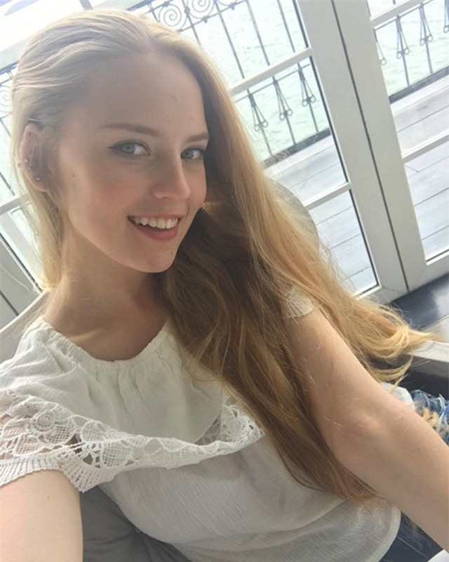 Đây chắn hẳn là cô giáo dạy Toán quyến rũ nhất thế giới! - Ảnh 16.