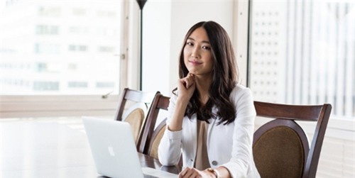 bi quyet tieu tien cua co trieu phu mot thoi di lam thue, chi song bang mi tom - 1