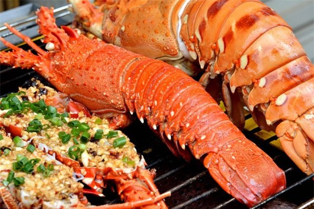 Cua Hoàng đế, vi cá mập, cá anh vũ, món ăn đắt tiền, đại gia, thú chơi, hải sản tiền triệu, tôm hùm,
