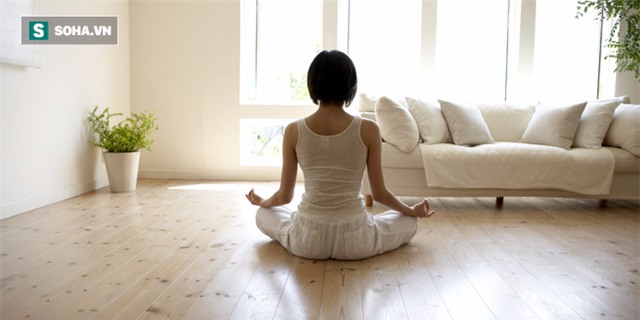 Ngồi thiền 5 phút trước khi ngủ mang lại lợi ích không thể ngờ - Ảnh 2.