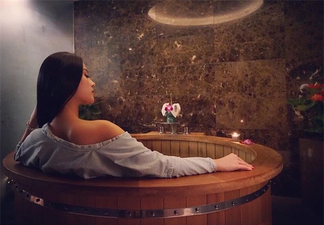 cuoc song sang chanh nhu dan choi dubai cua huyen baby hinh anh 6