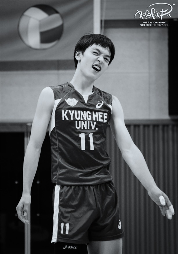 Giờ cầu thủ bóng chuyền cũng cứ phải đẹp trai như ca sĩ thế này mới được cơ! - Ảnh 8.