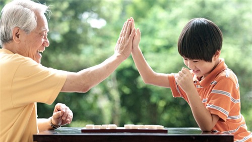 3 sai lam kinh dien cua me viet vo tinh huy hoai su tu tin cua tre - 1