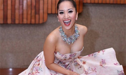 Tuyệt chiêu của mỹ nhân Việt khiến