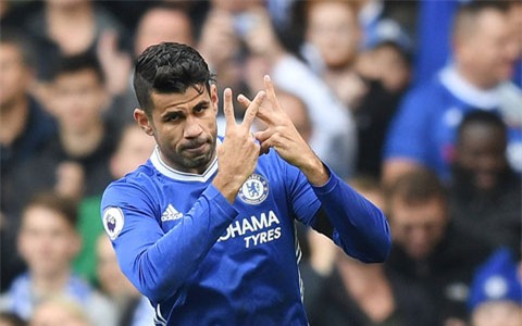 Costa dành tặng bàn thắng cho mẹ của đồng đội Willian, người vừa qua đời tuần trước