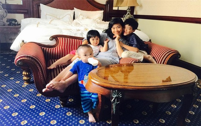 Bất ngờ với cách dạy con kỳ lạ của bác sĩ nhi khoa 3 con