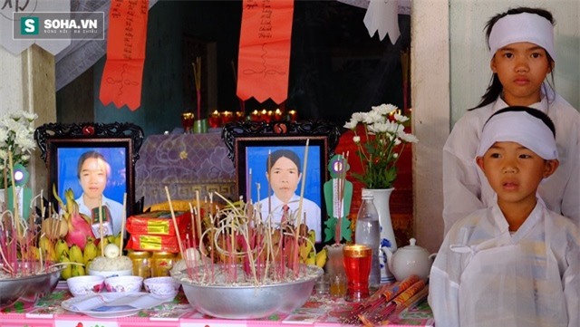 Nước mắt vợ trẻ, con thơ bên dòng sông Gianh sau cơn lũ kinh hoàng - Ảnh 1.