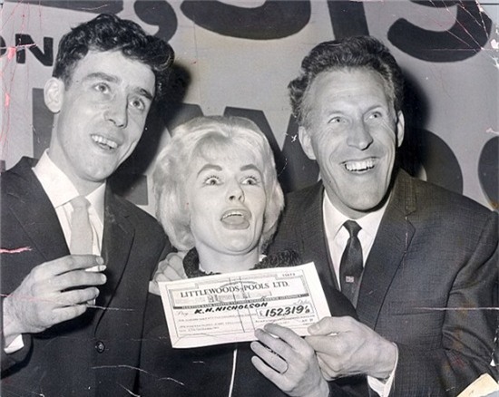 9 người trúng xổ số đen nhất quả đất: Tiền mất, tật mang, tính mạng cũng bị đe dọa! - Ảnh 3.