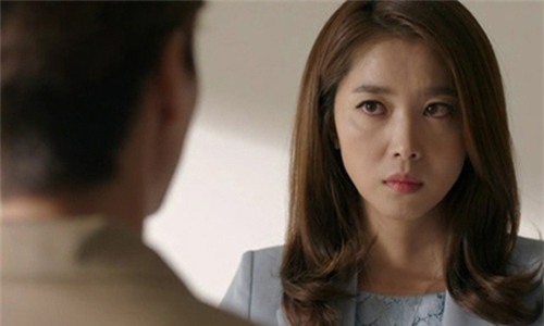 qua bao cho nguoi chong ra ngoai kiem con vi nghi vo vo sinh - 1