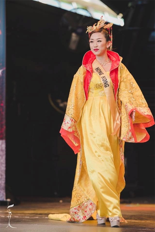 Hoa hậu Trung Quốc bị nhận xét giống đàn ông - Ảnh 1.