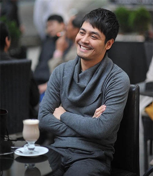 mc-phan-anh-kin-tieng-ve-doi-tu-coi-mo-chuyen-xa-hoi-4-ngoisao 0