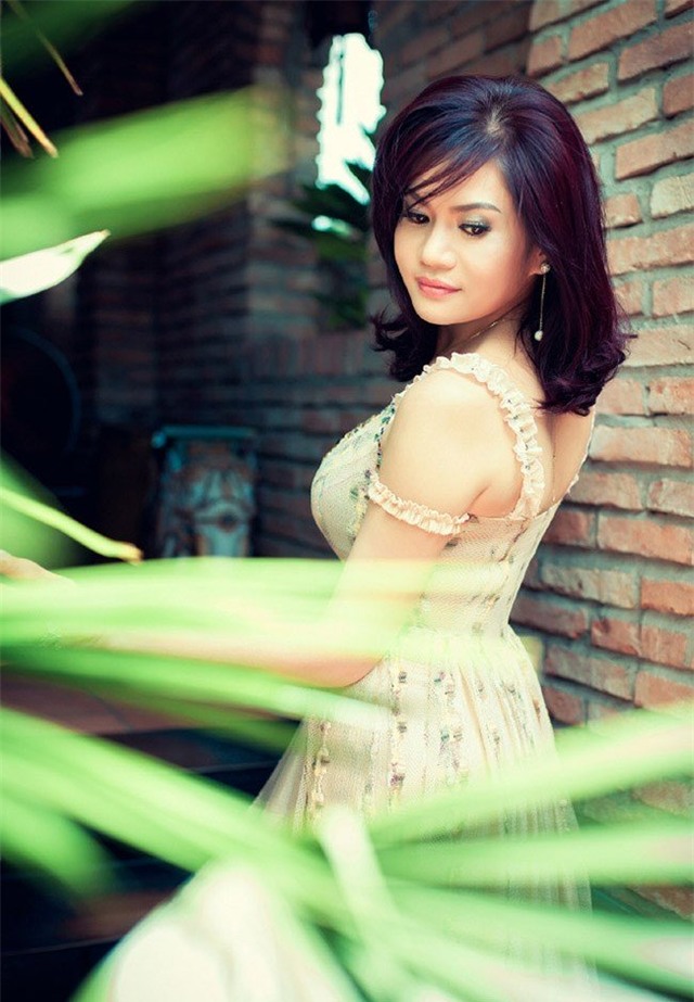 Xuất thân, Hà Tĩnh, thợ may, Nguyễn Thị Liễu, nữ đại gia, giàu có, chị Liễu Hà Tĩnh, siêu đám cưới, siêu xe