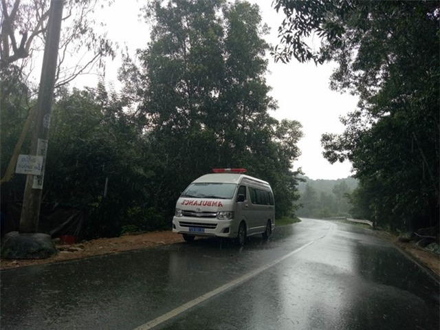 Xac dinh danh tinh 3 phi cong tren may bay mat lien lac hinh anh 1