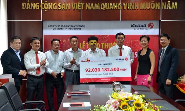 Trúng số, trúng số độc đắc, trúng xổ số, xổ số, xổ số kiểu mỹ, 92 tỷ, người trúng 92 tỷ, người trúng giải độc đắc, trả thưởng