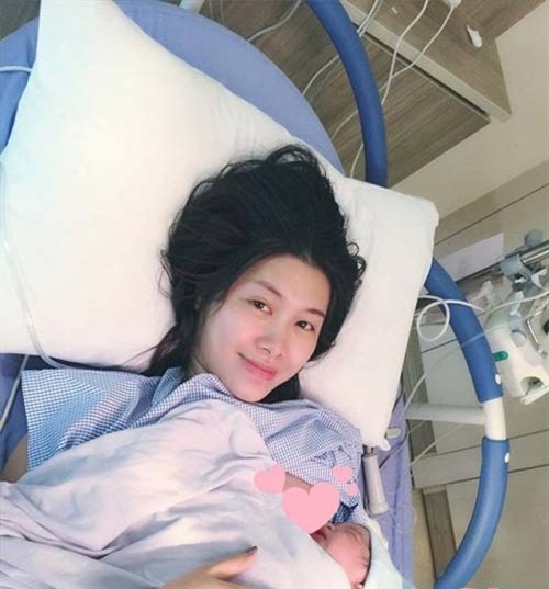 dung sung sot khi cac ba vo trong showbiz viet khoe mat moc - 12