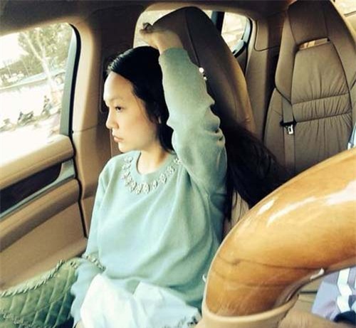 dung sung sot khi cac ba vo trong showbiz viet khoe mat moc - 7