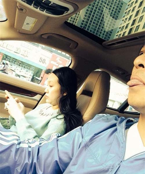 dung sung sot khi cac ba vo trong showbiz viet khoe mat moc - 8