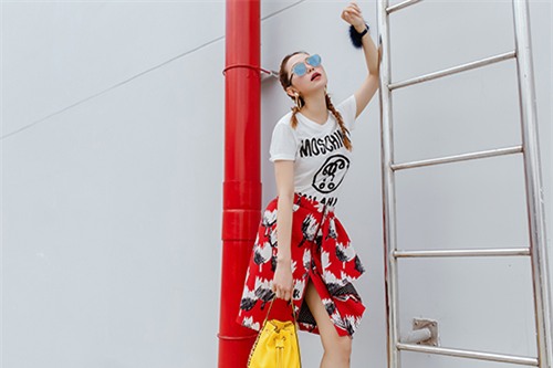 minh hang lai khien fan man nhan voi cach mix do dep mien che - 5