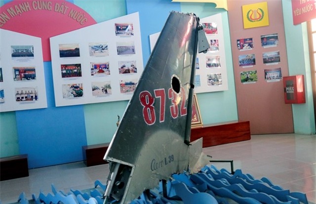 Giao vien bay tu nan la con cua nguoi phi cong anh hung hinh anh 2