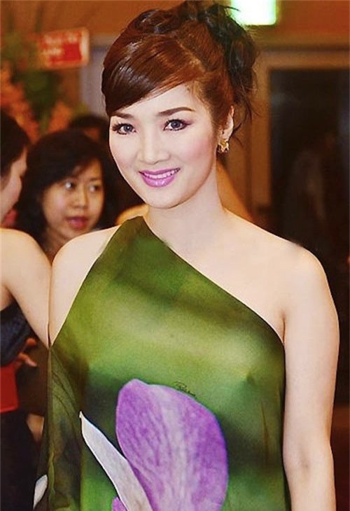 Thanh Hằng, Hồng Quế, Hà Anh, Mai Phương Thúy