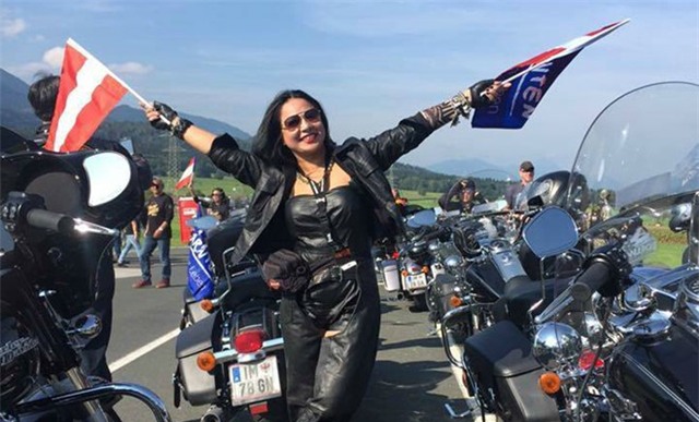 Nu biker Viet chay moto hon 3.000 km qua 5 nuoc chau Au hinh anh 2