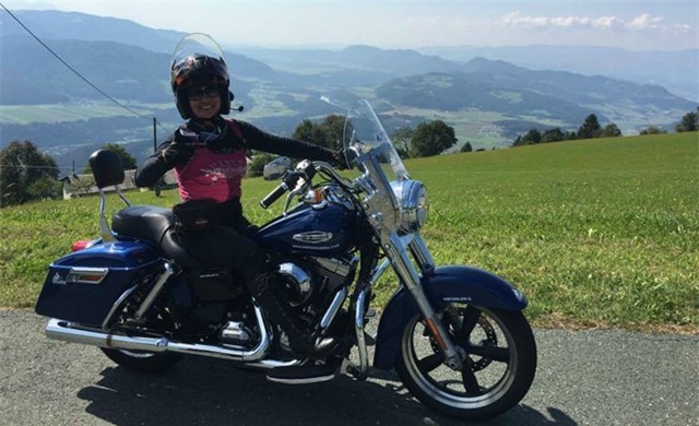 Nu biker Viet chay moto hon 3.000 km qua 5 nuoc chau Au hinh anh 3