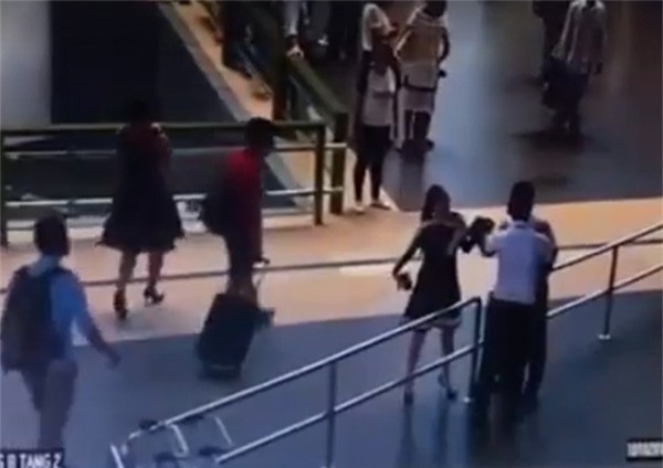 nhân viên hàng không