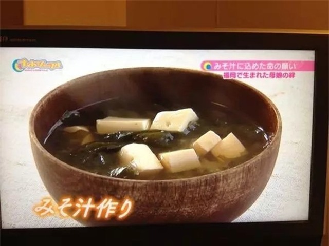 Cô bé 4 tuổi bị mẹ ép phải làm mọi việc nhà và nguyên nhân phía sau sẽ khiến bạn rơi lệ - Ảnh 14.