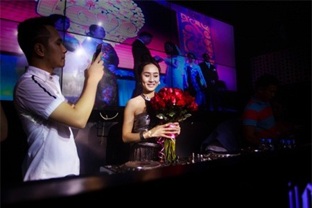 Vợ chồng DJ Tiên Moon - Vũ Duy Khánh khiến fan nức lòng ngày trở lại - Ảnh 7