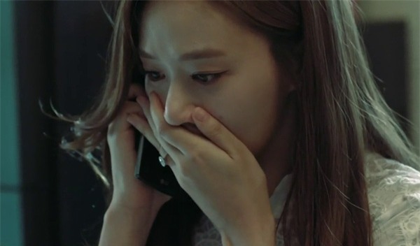 Tan cửa nát nhà chỉ vì một cuộc điện thoại của mẹ chồng