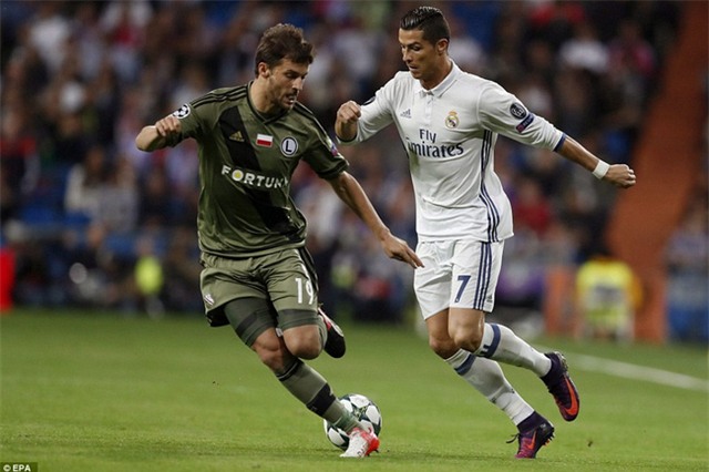 Real Madrid từ chối yêu cầu ký hợp đồng mới của Ronaldo - Ảnh 2.