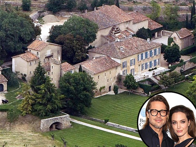 Angelina Jolie viết tự truyện tiết lộ thường sex 3 người với Brad Pitt và cô gái khác? - Ảnh 4.