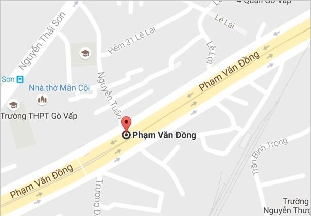 Xe tai boc khoi ngun ngut tren dai lo Pham Van Dong hinh anh 2