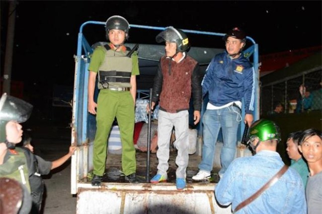 học viên; trốn trại