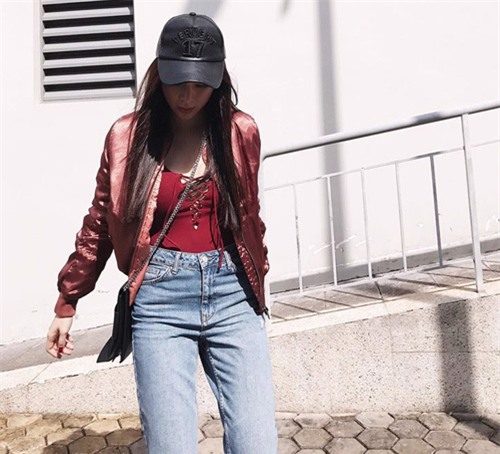 thoi trang duong pho sao viet: angela phuong trinh khoe khe nguc sieu dep - 3