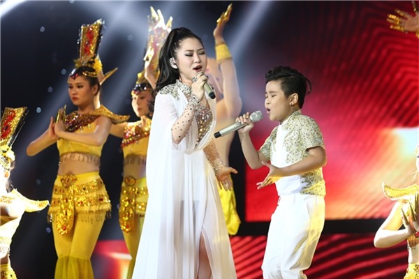 Cô khiến khán giả “tan chảy” trước giọng hát trời phú tròn đầy. - Tin sao Viet - Tin tuc sao Viet - Scandal sao Viet - Tin tuc cua Sao - Tin cua Sao