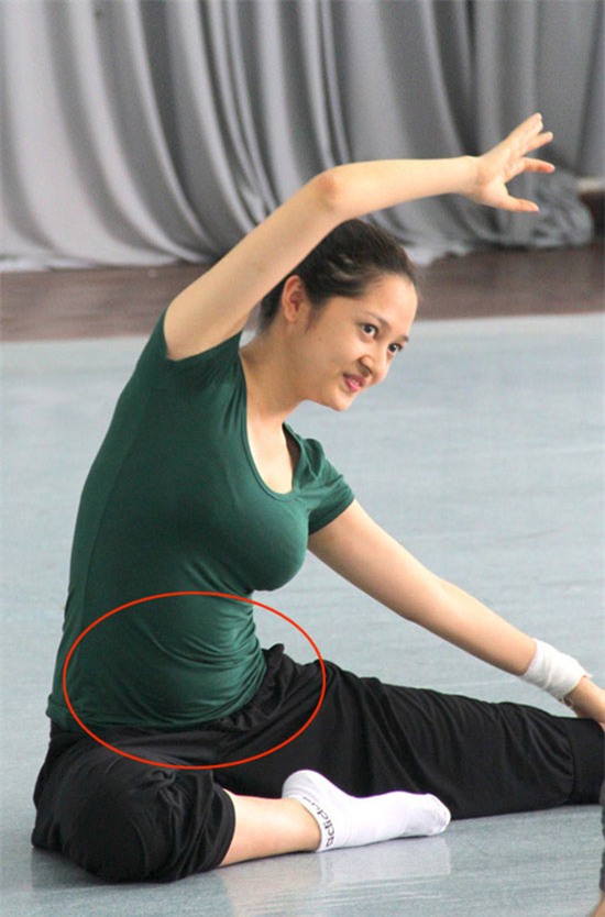 Mỹ nhân Việt eo ngấn mỡ 5