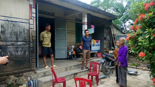 Nhiều người dân thôn Trung Sơn rất bất bình trước việc làm của cán bộ thôn khi thu lại tiền hỗ trợ