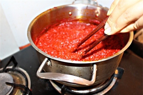 tinh-dau-gac-tri-nam-tan-nhang-duong-da-trang-blogtamsuvn2