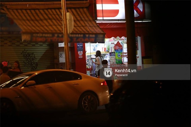 Bắt gặp Kỳ Duyên tụ tập ăn uống cùng bạn bè lúc nửa đêm - Ảnh 7.