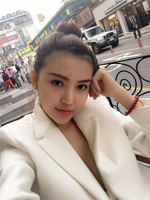 mat moc dep ngo ngang cua nu hoang sac dep ngoc duyen - 10