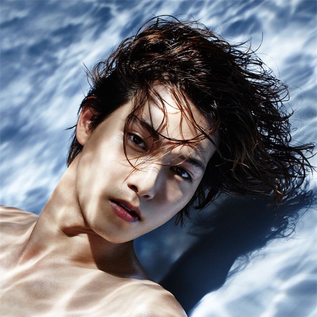 Đố bạn nhịn được cười với sự thật sau những bức hình thời trang long lanh-8