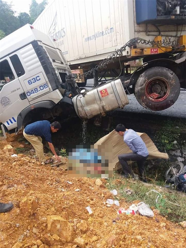 Lạng Sơn: Tai nạn giao thông nghiêm trọng, 5 người thương vong - Ảnh 2.