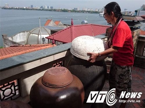 nước mắm nhĩ ,mắm cốt, họa sĩ lê đình nguyên, họa sĩ làm mắm, nước mắm