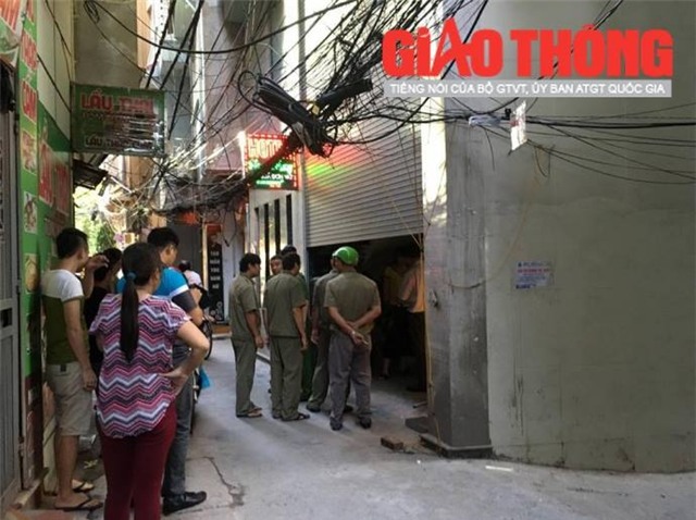 nong: no sung kinh hoang tai nha nghi o ha noi, 1 nguoi chet hinh anh 1