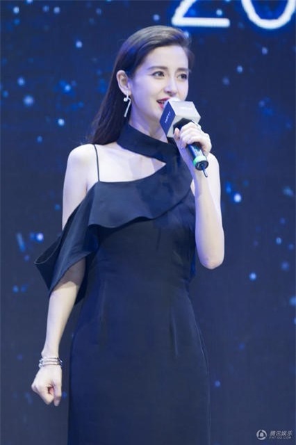 angela baby dang duoc ca tung la ba bau sanh dieu nhat nhi hoa ngu - 10